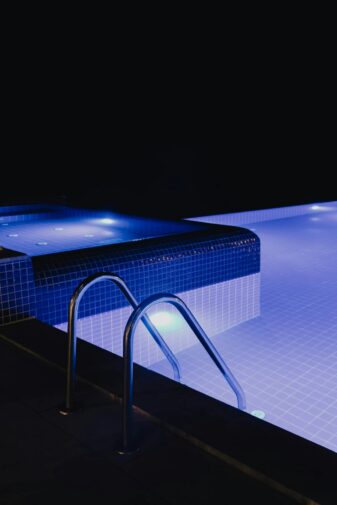 pool light replacement